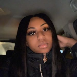 Meet your Posher, Mikala